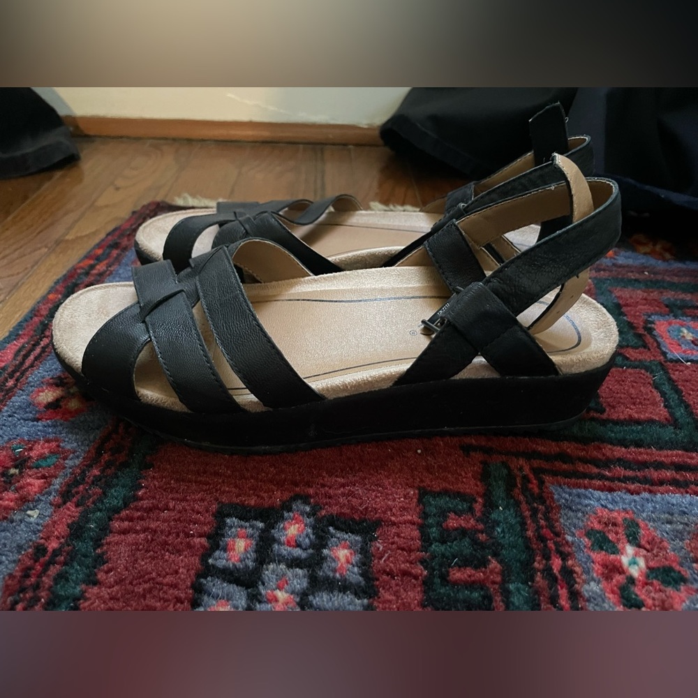 Vionic Violet Platform Sandals - image 2